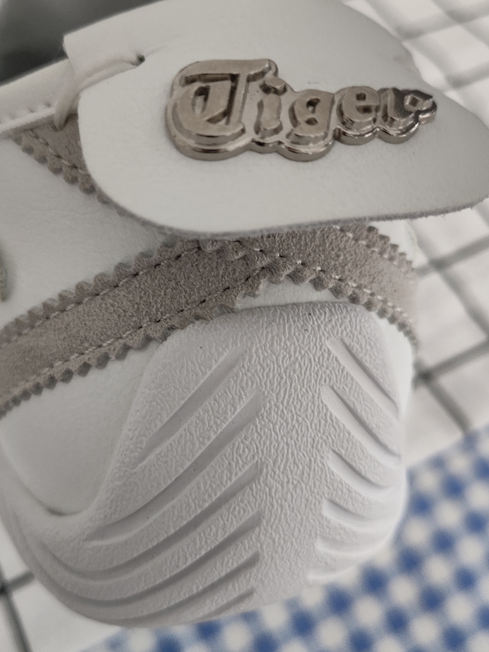 Onitsuka Tiger by Asics White and Light Gray Men’s Sneakers - Picture 4 of 6